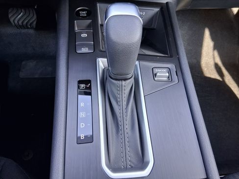 New 2026 Nissan Kicks S image 18