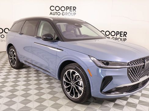 New 2026 Lincoln Nautilus Reserve image 1