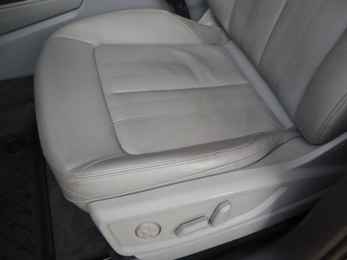 Used 2019 Audi Q5 2.0T Premium Plus w/ Premium Plus Package AWD/4WD image 17