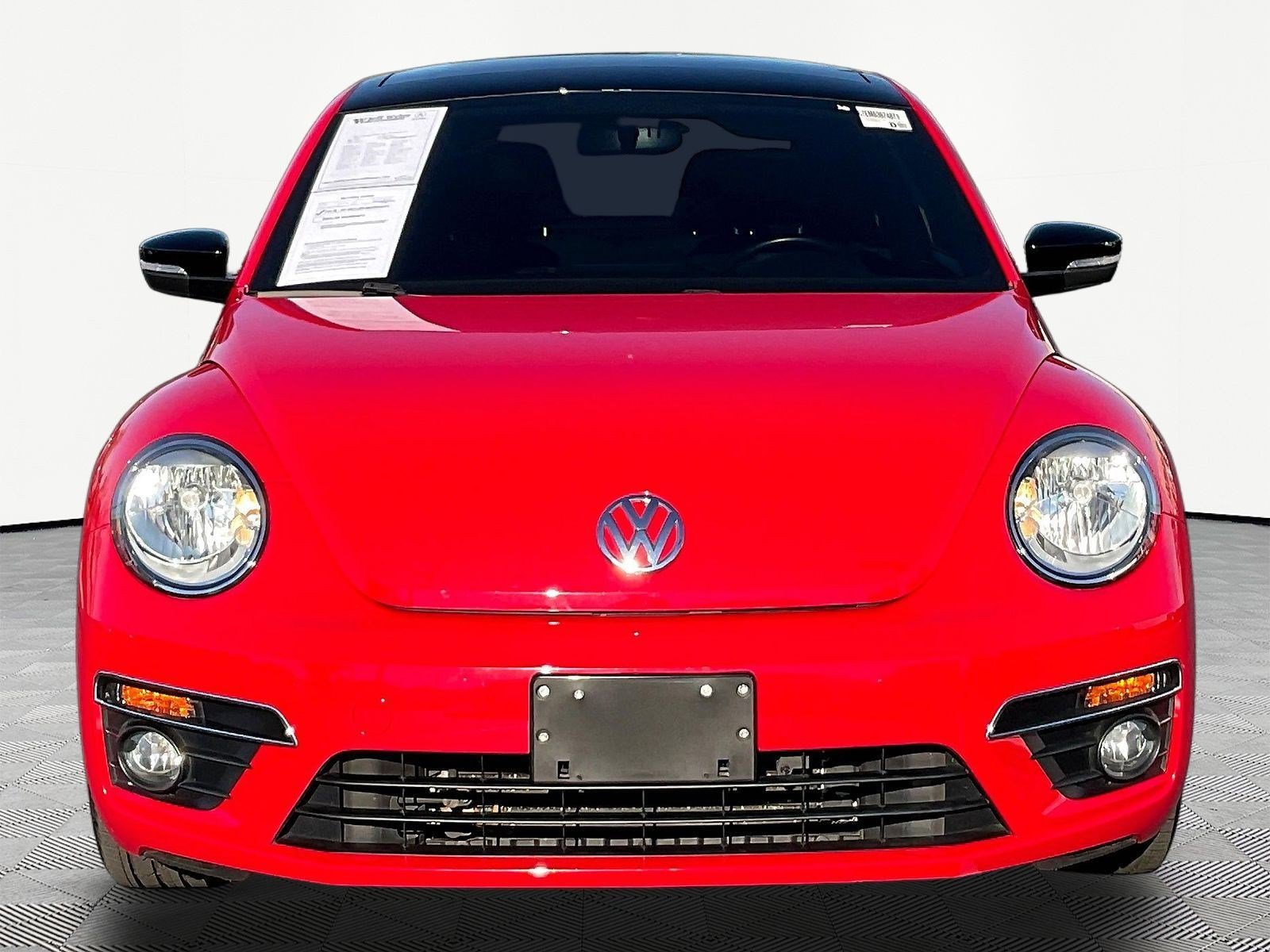 Used 2014 Volkswagen Beetle R-Line FWD image 2
