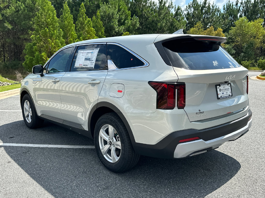 New 2026 Kia Sorento LX FWD image 5