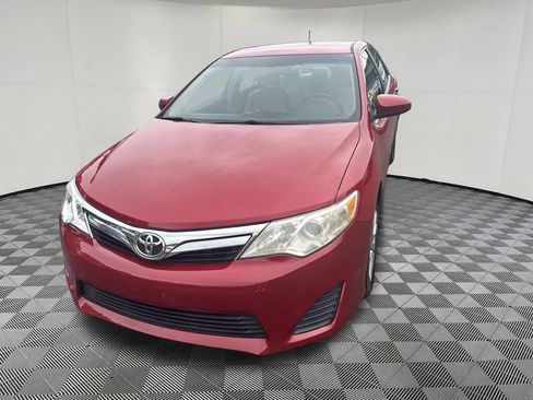 Used 2012 Toyota Camry LE FWD image 17