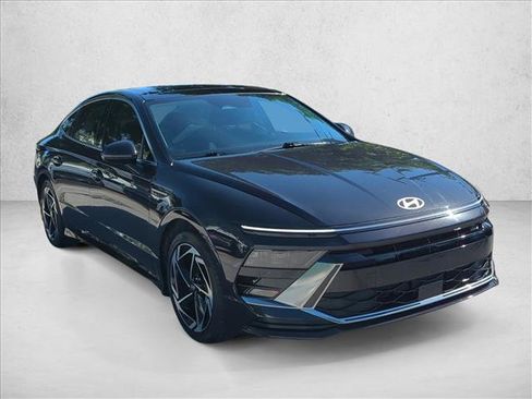 Used 2024 Hyundai Sonata SEL w/ Convenience Package FWD image 3