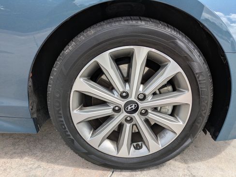 Used 2016 Hyundai Sonata Limited w/ Option Group 04 image 9