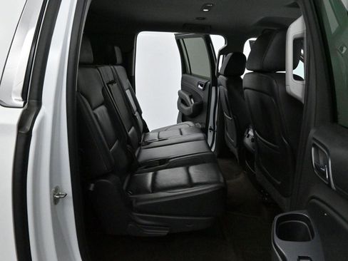 Used 2015 Chevrolet Suburban LT image 37