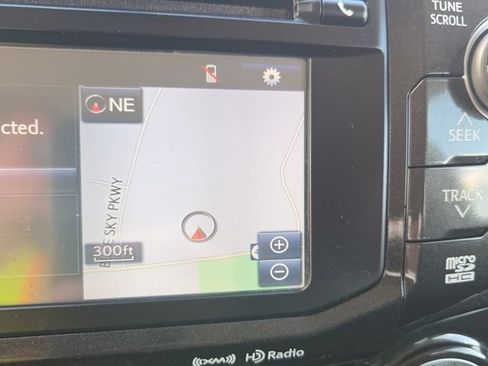 Used 2019 Toyota 4Runner TRD Off-Road AWD/4WD image 7