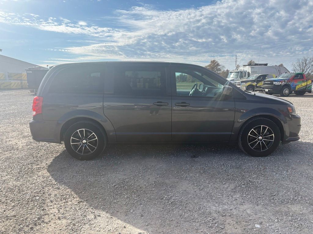 Used 2019 Dodge Grand Caravan GT FWD image 1