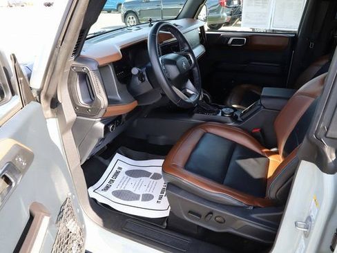 Used 2024 Ford Bronco Outer Banks image 12