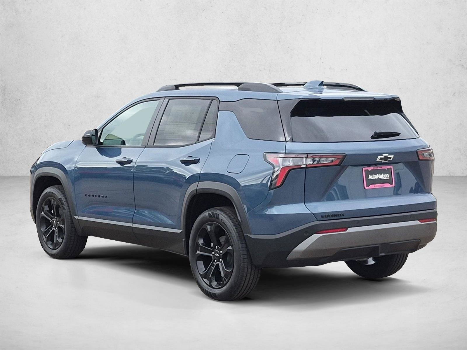 New 2027 Chevrolet Equinox LT w/ Midnight Edition FWD image 9