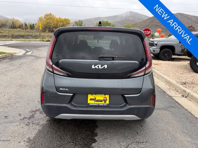 Used 2023 Kia Soul LX w/ LX Technology Package FWD image 5