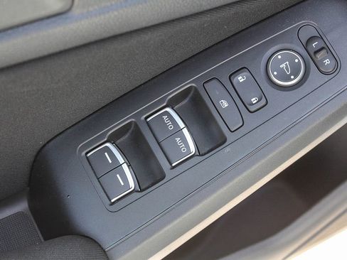 Certified 2025 Honda Civic Sport image 21