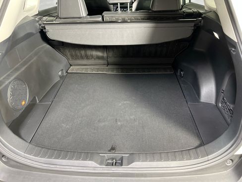 Used 2022 Toyota RAV4 Limited AWD/4WD image 25