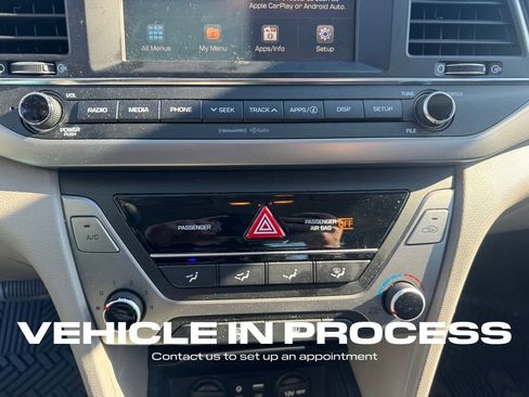 Used 2017 Hyundai Elantra SE image 19