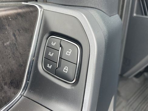 Used 2022 Ford F150 Lariat w/ Equipment Group 502A High AWD/4WD image 23