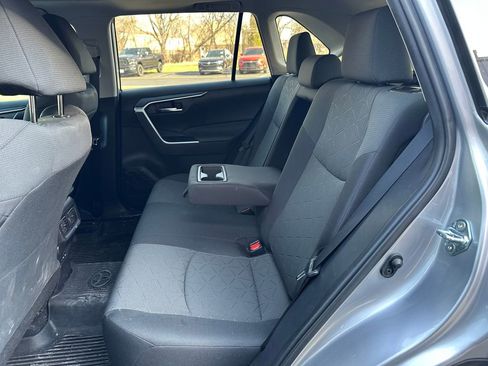 Used 2022 Toyota RAV4 XLE image 14