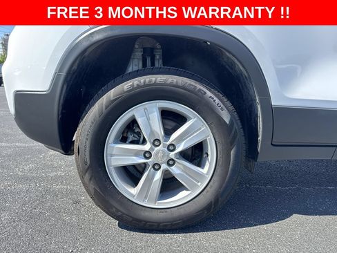 Used 2017 Chevrolet Trax LS AWD/4WD image 34