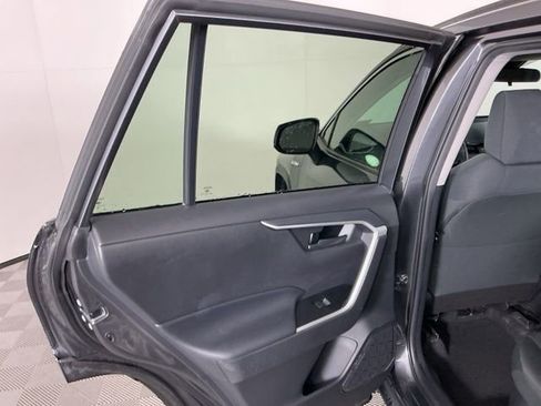Used 2021 Toyota RAV4 LE image 23