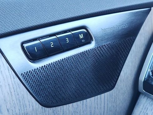 Used 2024 Volvo XC90 B6 Plus image 14