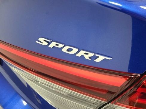 Used 2023 Honda Civic Sport image 12