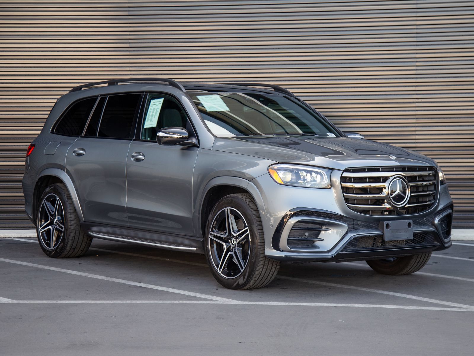 Used 2024 Mercedes-Benz GLS 450 4MATIC image 9