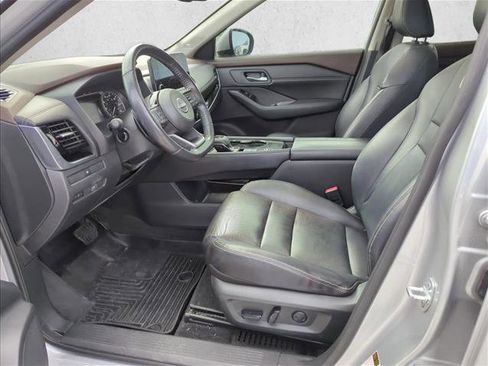 Used 2023 Nissan Rogue SL w/ SL Premium Package image 12