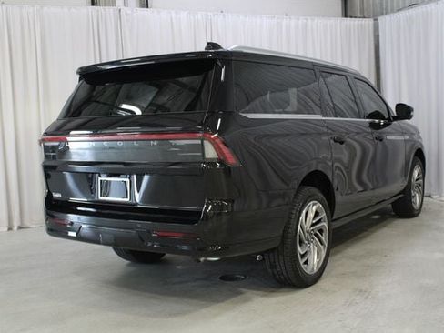 New 2027 Lincoln Navigator L Reserve AWD/4WD image 25