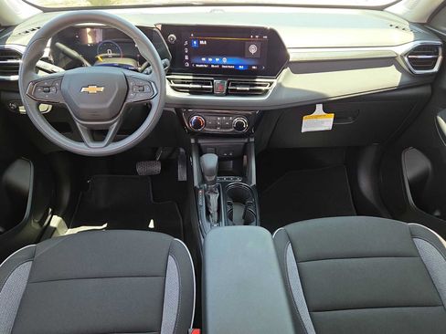 Used 2025 Chevrolet TrailBlazer LT FWD image 14