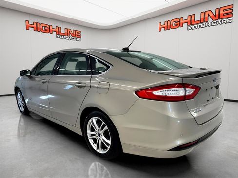 Used 2016 Ford Fusion Energi Titanium FWD image 7