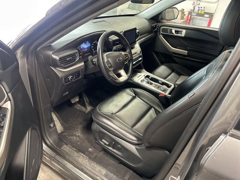 Certified 2023 Ford Explorer XLT w/ Equipment Group 202A image 2