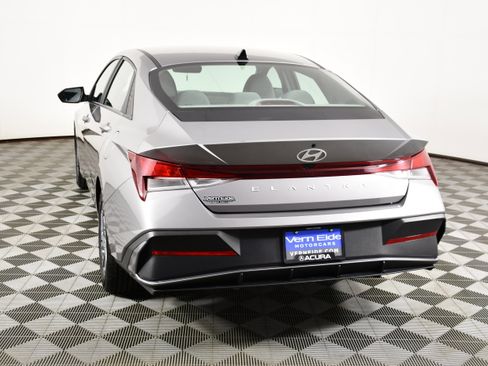Used 2024 Hyundai Elantra SEL FWD image 7