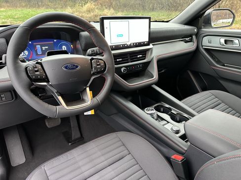 New 2026 Ford Explorer ST-Line w/ ST-Line Street Pack image 30