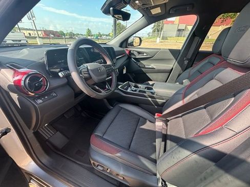 New 2026 Chevrolet Equinox RS w/ Convenience Package III FWD image 11
