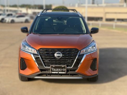Certified 2024 Nissan Kicks SV w/ Exterior Package FWD image 4