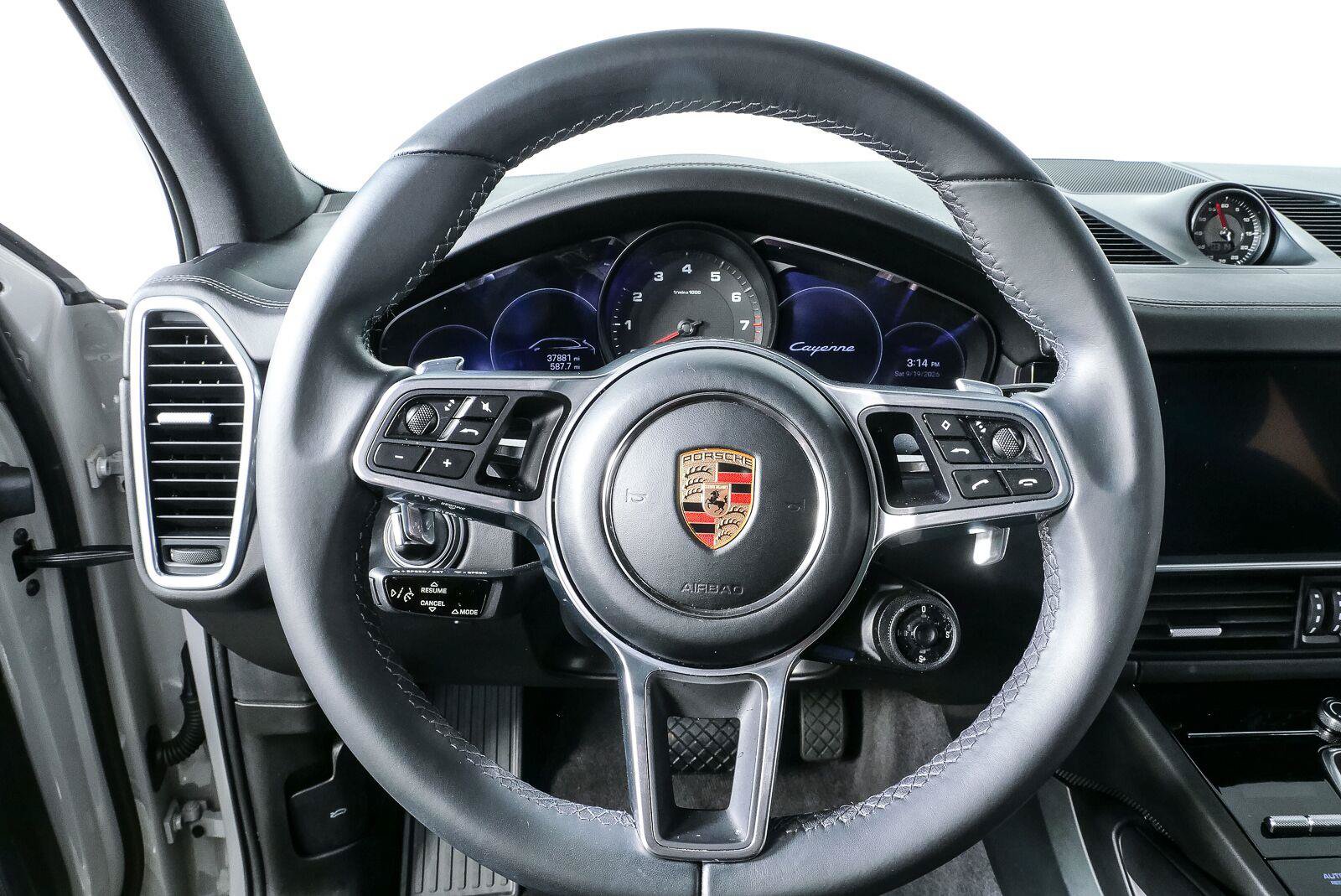 Certified 2023 Porsche Cayenne AWD/4WD image 10