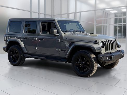 Used 2021 Jeep Wrangler Unlimited Sahara AWD/4WD image 8