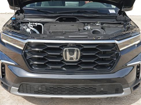 Used 2023 Honda Pilot Elite image 8