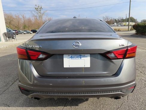 Used 2020 Nissan Altima 2.5 SR w/ Premium Package image 9