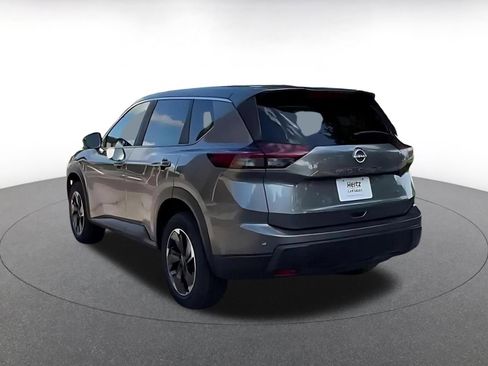 Used 2025 Nissan Rogue SV AWD/4WD image 10