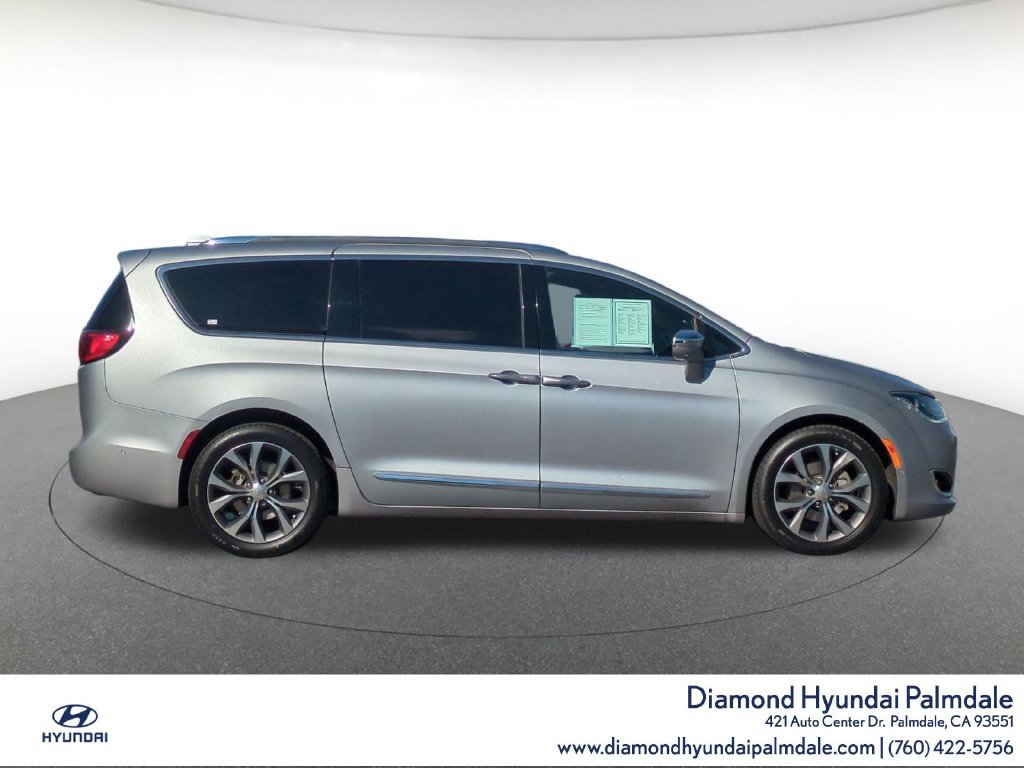 Used 2020 Chrysler Pacifica Limited FWD image 8