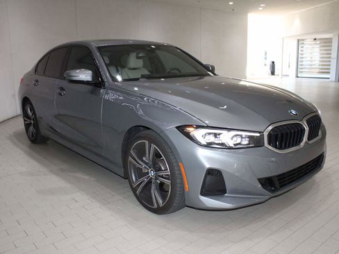 Certified 2023 BMW 330i 330i w/ Premium Package image 9