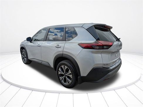 Used 2022 Nissan Rogue SV image 6