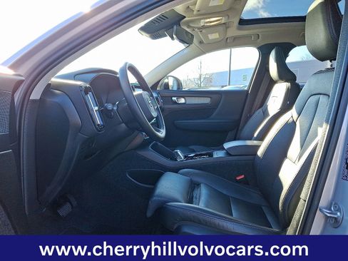 Certified 2025 Volvo XC40 B5 Plus image 14