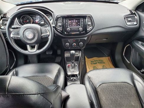 Used 2018 Jeep Compass Altitude image 24