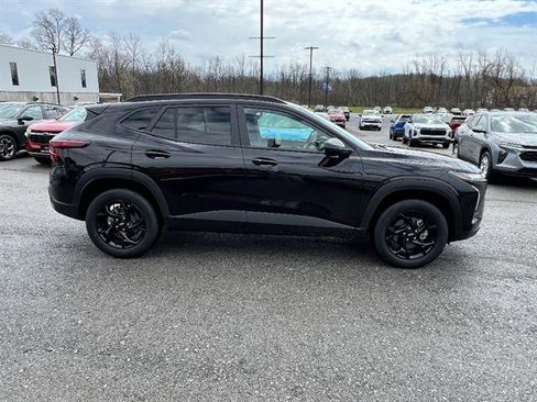 New 2026 Chevrolet Trax LT w/ Driver Confidence Package image 7