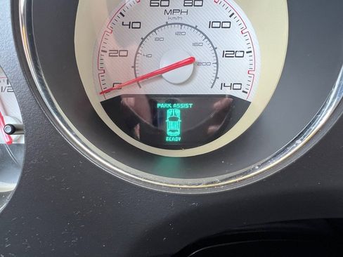 Used 2013 Dodge Challenger SXT Plus image 15