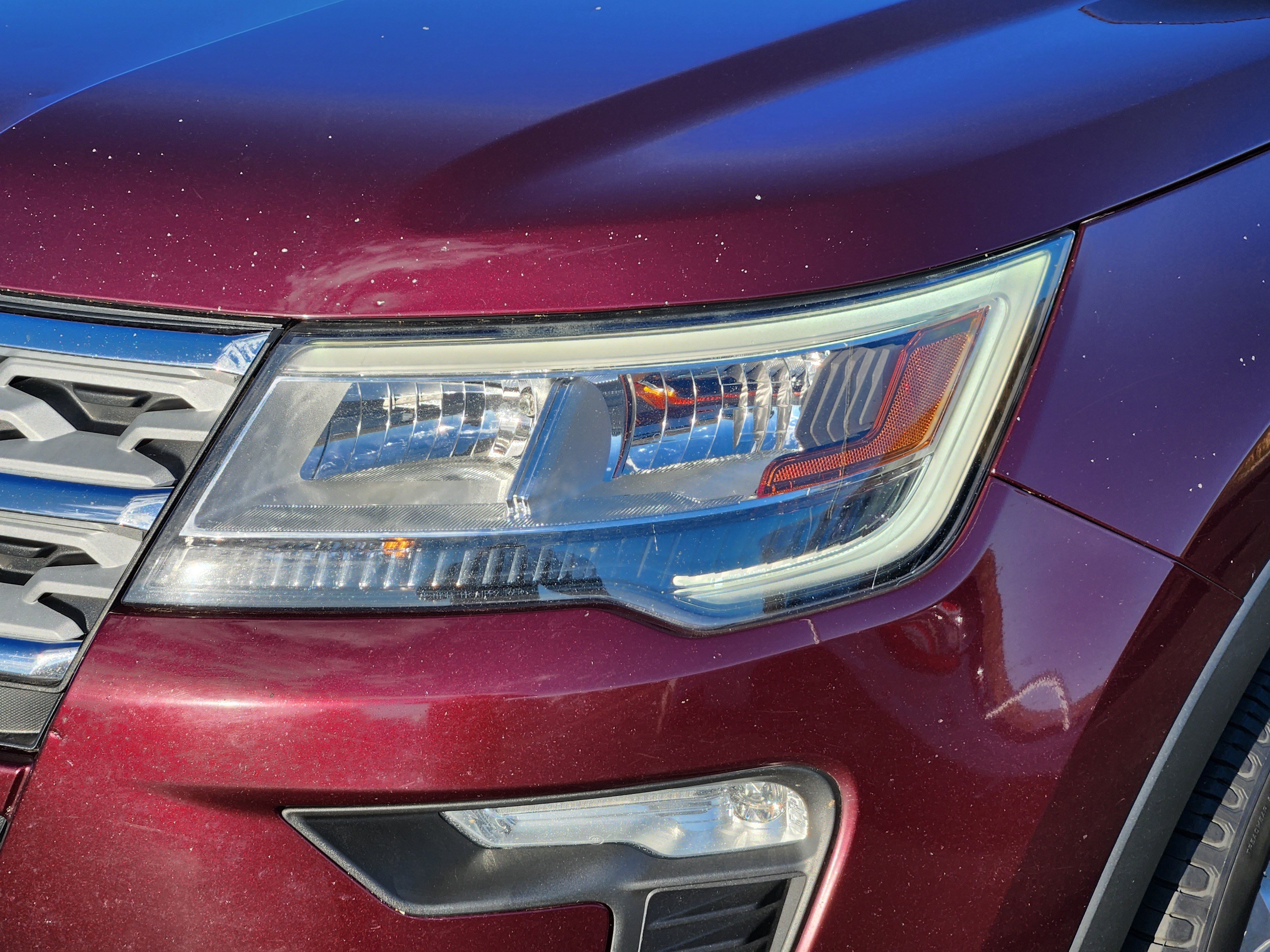 Used 2018 Ford Explorer XLT w/ Equipment Group 202A AWD/4WD image 5