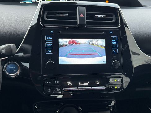 Used 2019 Toyota Prius L Eco image 29