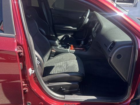 Used 2018 Dodge Charger R/T image 22