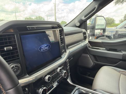 Used 2025 Ford F150 Lariat w/ Equipment Group 501A Mid AWD/4WD image 9