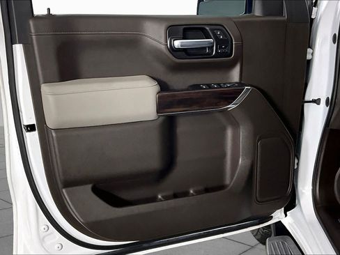 Certified 2022 GMC Sierra 1500 SLT w/ SLT Convenience Package RWD image 21